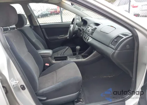 2004 Toyota Camry Se V6 z USA, uszkodzony, nr VIN 4T1BA32K64U017191